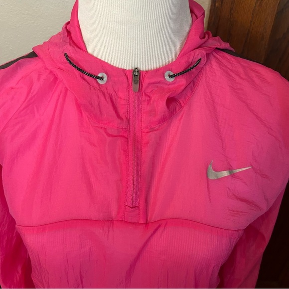 Nike Packable Transparent Woven Running Jacket in Pink Size XS Hooded - Picture 2 of 7